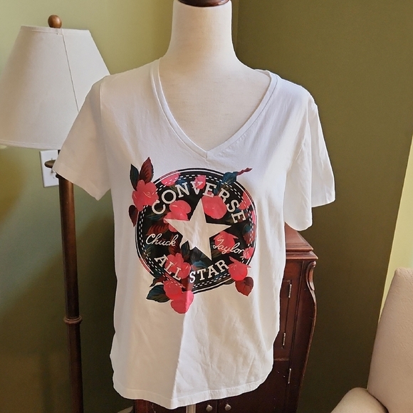 GUC Converse Women's White Floral V-Neck Graphic Tee-Size L - Picture 1 of 4